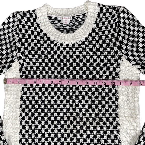 Xhileration size small black & white checkered sweater w/white sides & cuffs EUC - Picture 10 of 14